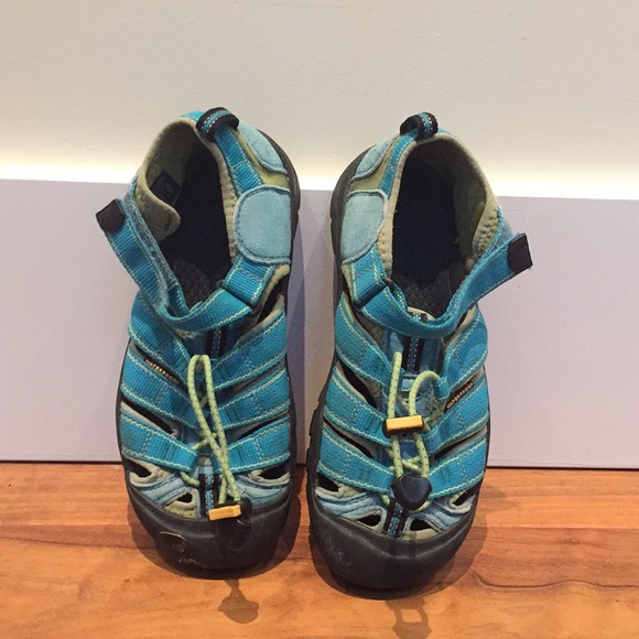 KEEN water shoes🌊 - Picture 2 of 2